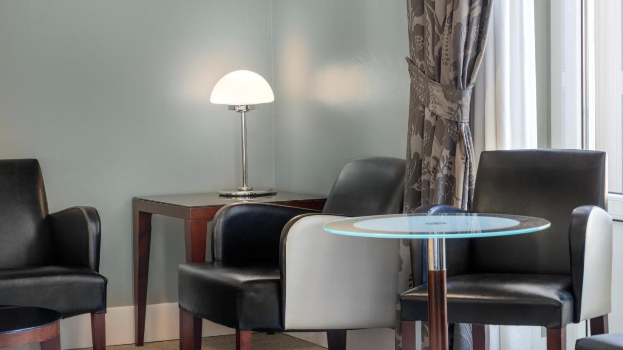 Hotel Larios Малага Экстерьер фото